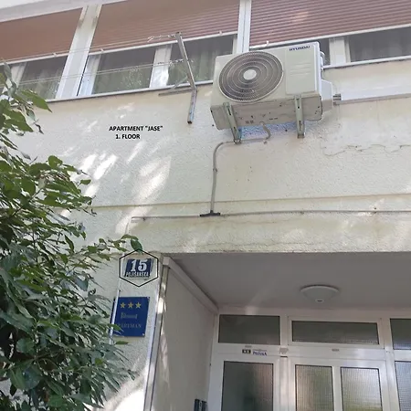 Apartment Jase Split